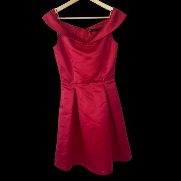 Zara Basic NWT Red Fit & Flare Pleated Dress Sz S - Picture 1 of 8